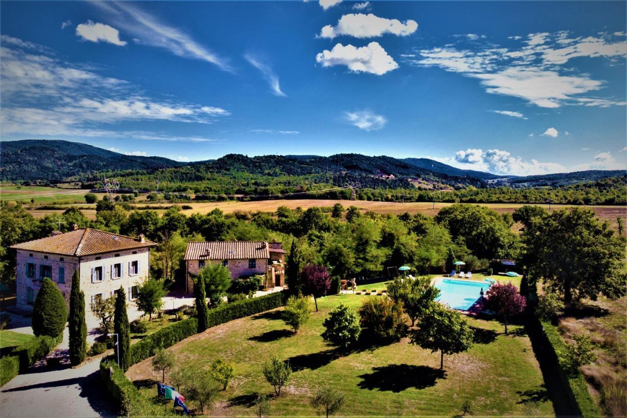 Hostal Borgo Il Villino Casole dʼElsa Exterior foto