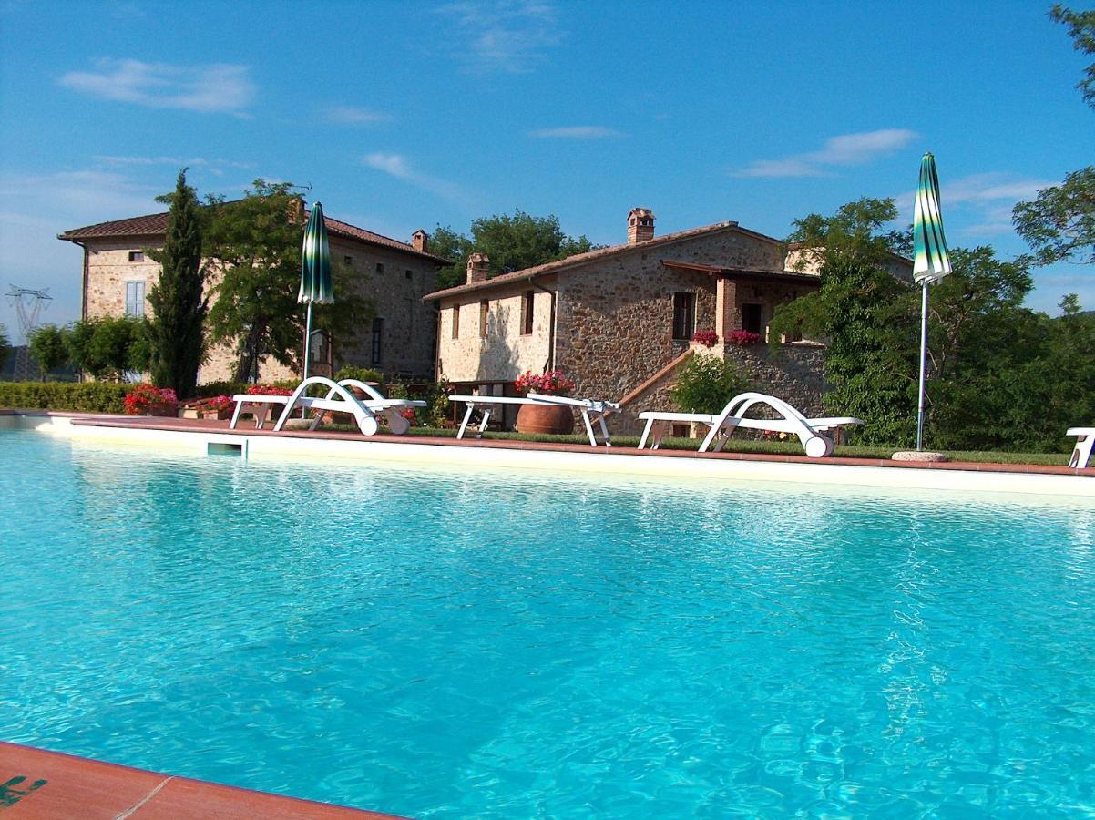 Hostal Borgo Il Villino Casole dʼElsa Exterior foto