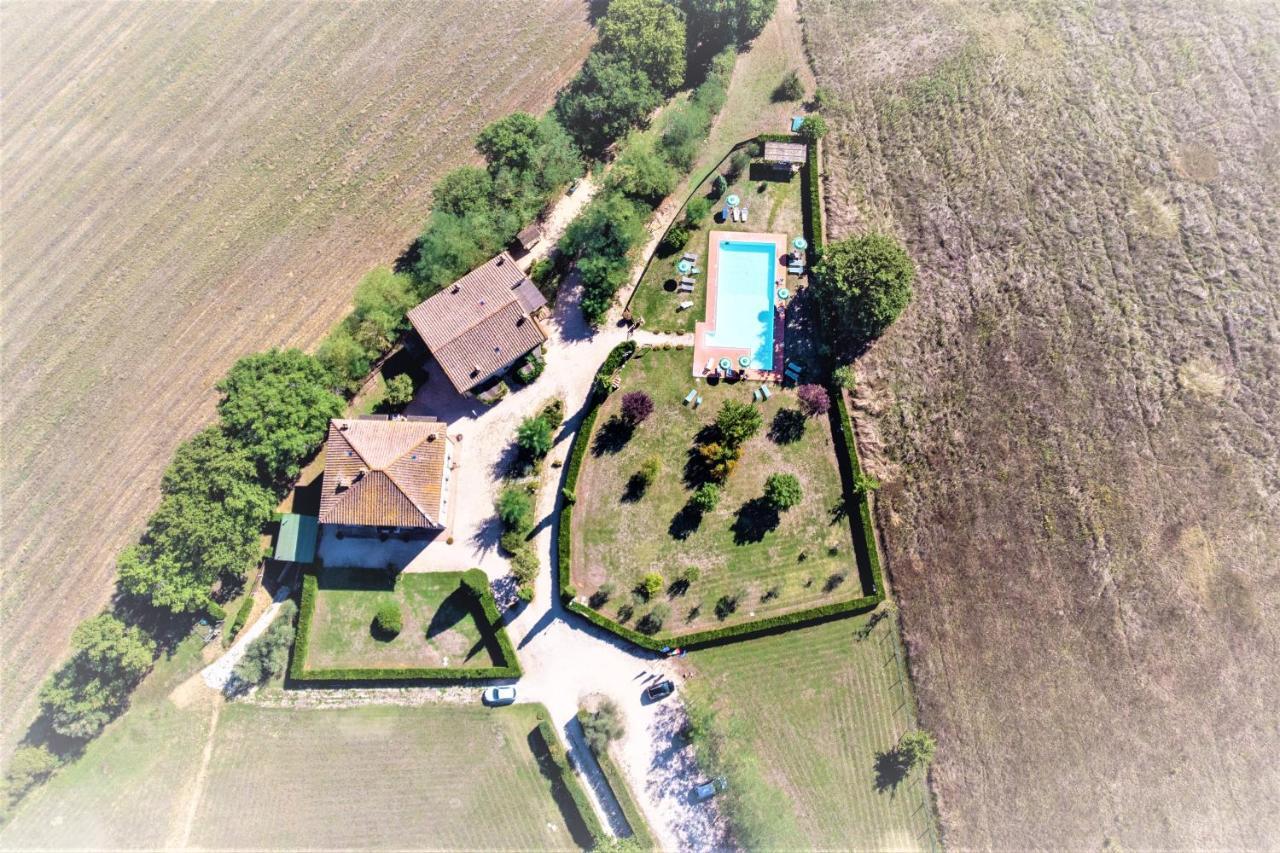 Hostal Borgo Il Villino Casole dʼElsa Exterior foto