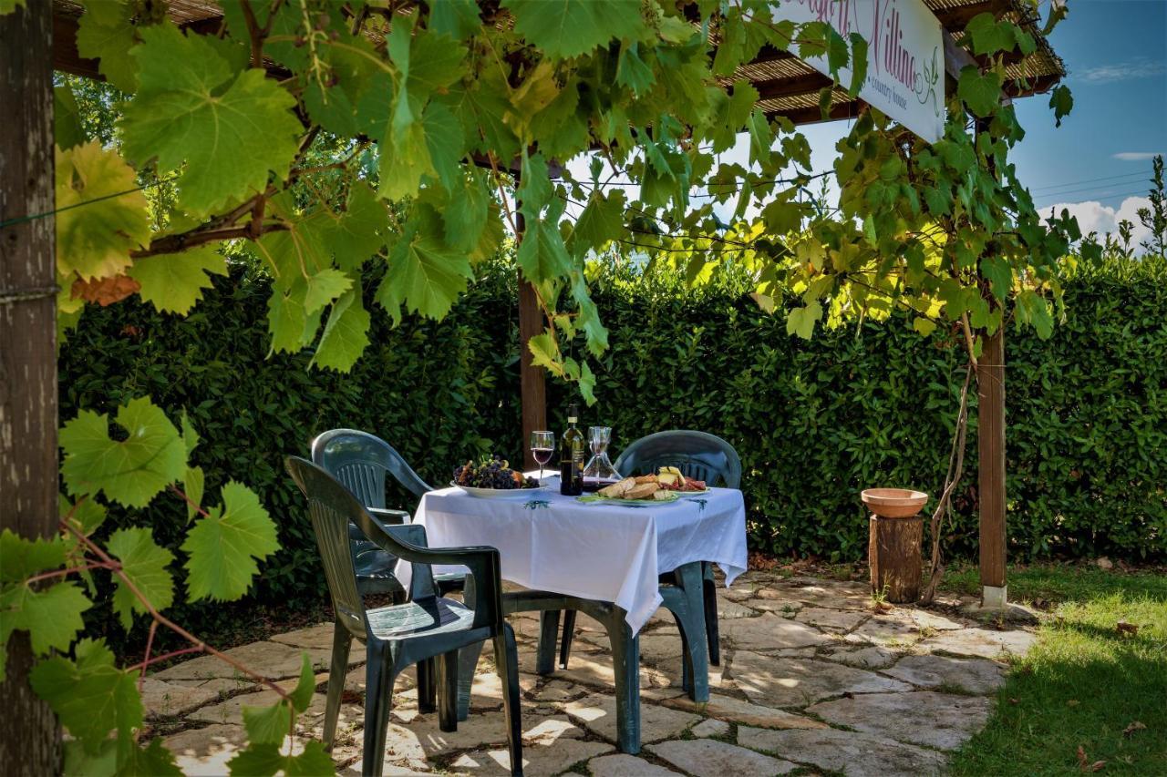Hostal Borgo Il Villino Casole dʼElsa Exterior foto