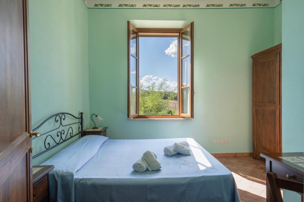 Hostal Borgo Il Villino Casole dʼElsa Exterior foto