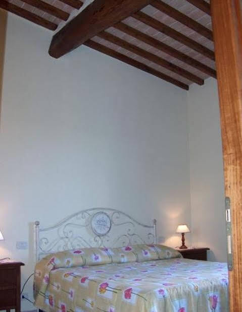 Hostal Borgo Il Villino Casole dʼElsa Exterior foto